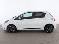 Usado Toyota Yaris Hybrid 100 CV (73 kW) 2018 Blanco Berlina