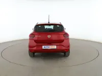 Usado Dacia Sandero Comfort 91 CV (66 kW) 2022 Rojo Berlina