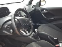 Usado Peugeot 208 Style 82 CV (60 kW) 2017 Blanco Utilitario