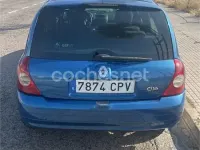 Usado Renault Clio II 75 CV (55 kW) 2003 Azul Berlina