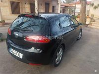 Usado Seat Leon Sport 105 CV (77 kW) 2007 Negro Berlina