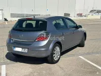 Usado Opel Astra Sport 115 CV (84 kW) 2007 Gris / plata Berlina