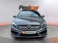 Usado Mercedes A180 AMG line 109 CV (80 kW) 2015 Gris Utilitario