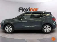 Usado Seat Arona Xperience 110 CV (80 kW) 2022 Gris SUV