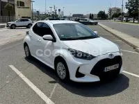 Usado Toyota Yaris 125 CV (91 kW) 2022 Blanco Utilitario