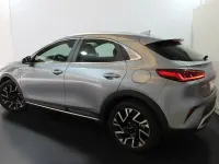 Usado Kia XCeed 141 CV (103 kW) 2023 Gris SUV