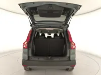 Usado Dacia Jogger Extreme 140 CV (102 kW) 2025 Verde Monovolumen