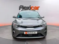 Usado Kia Stonic 101 CV (74 kW) 2024 Gris SUV