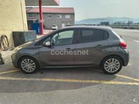 Usado Peugeot 208 Signature Sky 99 CV (72 kW) 2019 Gris / plata Utilitario