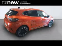 Usado Renault Clio V Techno 143 CV (105 kW) 2025 Naranja Berlina