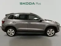 Usado Skoda Karoq Selection 150 CV (110 kW) 2025 Gris SUV