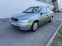 Usado Opel Astra Club 75 CV (55 kW) 2001 Gris / plata Berlina