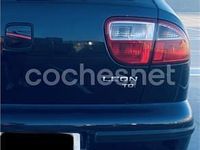 Usado Seat Leon Stella 110 CV (80 kW) 2003 Negro Utilitario