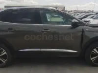 Usado Peugeot 3008 GT-line 130 CV (95 kW) 2019 Gris / plata SUV