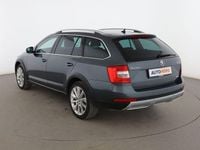 Usado Skoda Octavia Scout 4x4 151 CV (111 kW) 2019 Gris Familiar