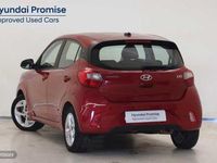 Usado Hyundai i10 67 CV (49 kW) 2021 Dragon red Utilitario