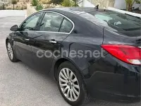 Usado Opel Insignia Cosmo 160 CV (117 kW) 2009 Negro Berlina