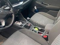 Usado Ford Tourneo Connect Titanium 122 CV (89 kW) 2023 Granate Monovolumen