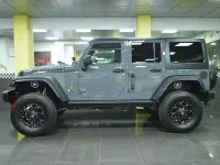 Usado Jeep Wrangler Unlimited Rubicon 200 CV (147 kW) 2013 Gris / plata SUV