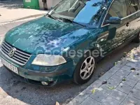 Usado VW Passat Trendline 130 CV (95 kW) 2003 Verde Berlina