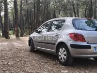 Usado Peugeot 307 110 CV (80 kW) 2003 Gris / plata Berlina