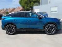 Usado Peugeot e-3008 GT 158 kW (215 CV) 2024 Azul SUV