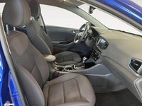 Usado Hyundai Ioniq 141 CV (103 kW) 2018 Azul Utilitario