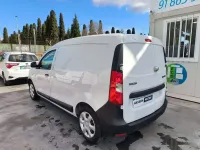 Usado Dacia Dokker Essentiel 98 CV (72 kW) 2019 Blanco Monovolumen