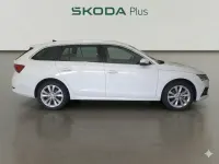 Usado Skoda Octavia 150 CV (110 kW) 2025 Blanco Familiar