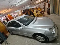 Usado Mercedes C220 Elegance 143 CV (105 kW) 2002 Gris / plata Berlina