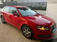 Usado Audi A3 Attraction 105 CV (77 kW) 2011 Rojo Utilitario
