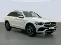 Usado Mercedes GLC300e 320 CV (235 kW) 2021 Blanco SUV
