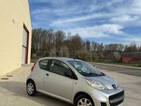 Usado Peugeot 107 68 CV (50 kW) 2009 Gris / plata Utilitario