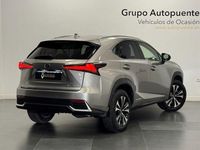 Usado Lexus NX300h 197 CV (144 kW) 2021 Gris / plata SUV
