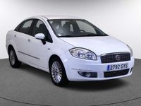 Usado Fiat Linea Emotion 105 CV (77 kW) 2010 Blanco Berlina