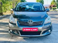 Usado Toyota Verso Multidrive S 147 CV (108 kW) 2010 Gris / plata Monovolumen