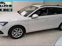 Usado Seat Leon Style 115 CV (84 kW) 2022 Blanco Familiar