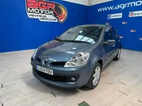 Usado Renault Clio II Privilege 110 CV (80 kW) 2006 Azul Berlina