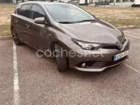 Usado Toyota Auris Hybrid Edition 136 CV (100 kW) 2019 Marrón Berlina
