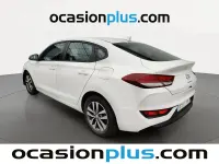 Usado Hyundai i30 120 CV (88 kW) 2018 Blanco Berlina