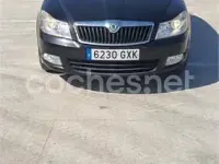 Usado Skoda Octavia Family 105 CV (77 kW) 2010 Negro Berlina
