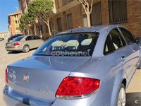 Usado Fiat Linea Dynamic 120 CV (88 kW) 2008 Gris / plata Berlina