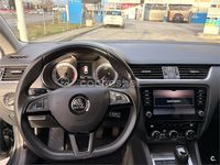 Usado Skoda Octavia G-TEC Ambition 131 CV (96 kW) 2020 Gris / plata Familiar