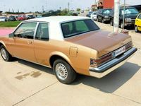Usado Buick Skylark 116 CV (85 kW) 1980 Camel claro / beige Coupe