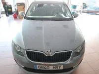 Usado Skoda Octavia Active 105 CV (77 kW) 2014 Gris / plata Familiar