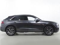 Usado Audi Q8 S-line plus 286 CV (210 kW) 2023 Gris SUV