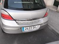 Usado Opel Astra Cosmo 100 CV (73 kW) 2005 Gris / plata Berlina