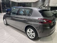 Usado Peugeot 308 Active 99 CV (72 kW) 2020 Gris Utilitario