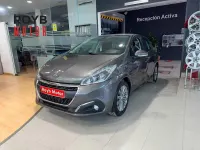 Usado Peugeot 208 Signature Sky 82 CV (60 kW) 2019 Gris / plata Utilitario