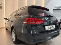 Usado VW Passat Edition 105 CV (77 kW) 2012 Negro Familiar